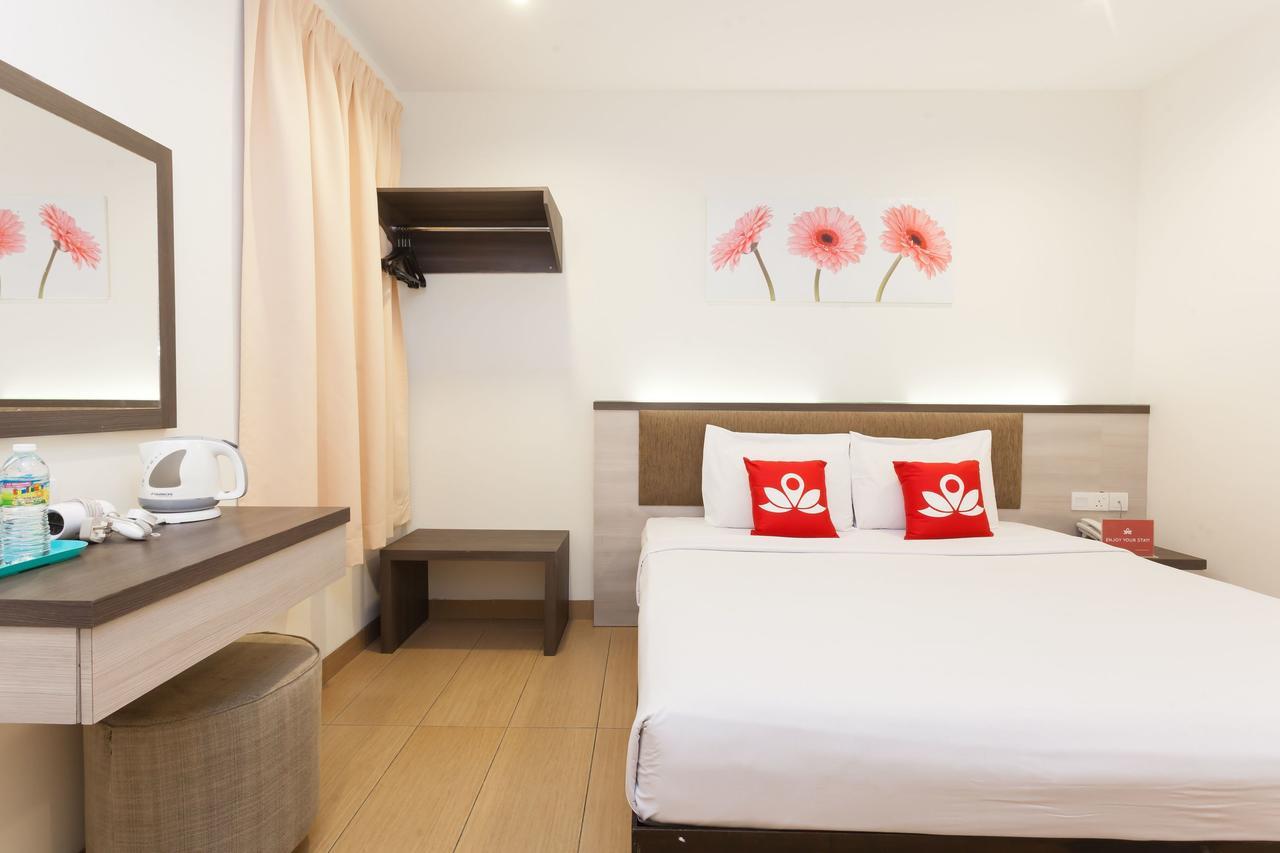 Zen Rooms Pertam Jaya Malacca Exterior photo
